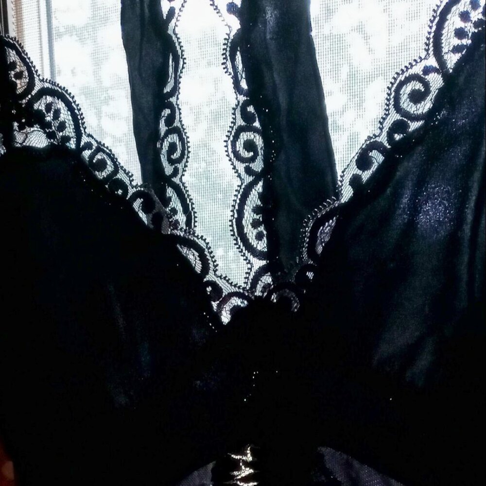 Victoria's Secret Black Lace & Silk Semi-sheer Mesh Babydoll Chemise Lingerie - Picture 13 of 16